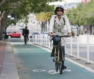 SF-style cycletracks may spread throughout California under approved legislation
