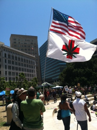 Medical marijuana patients demand an end to federal raids as President Obama arrives in Oakland
